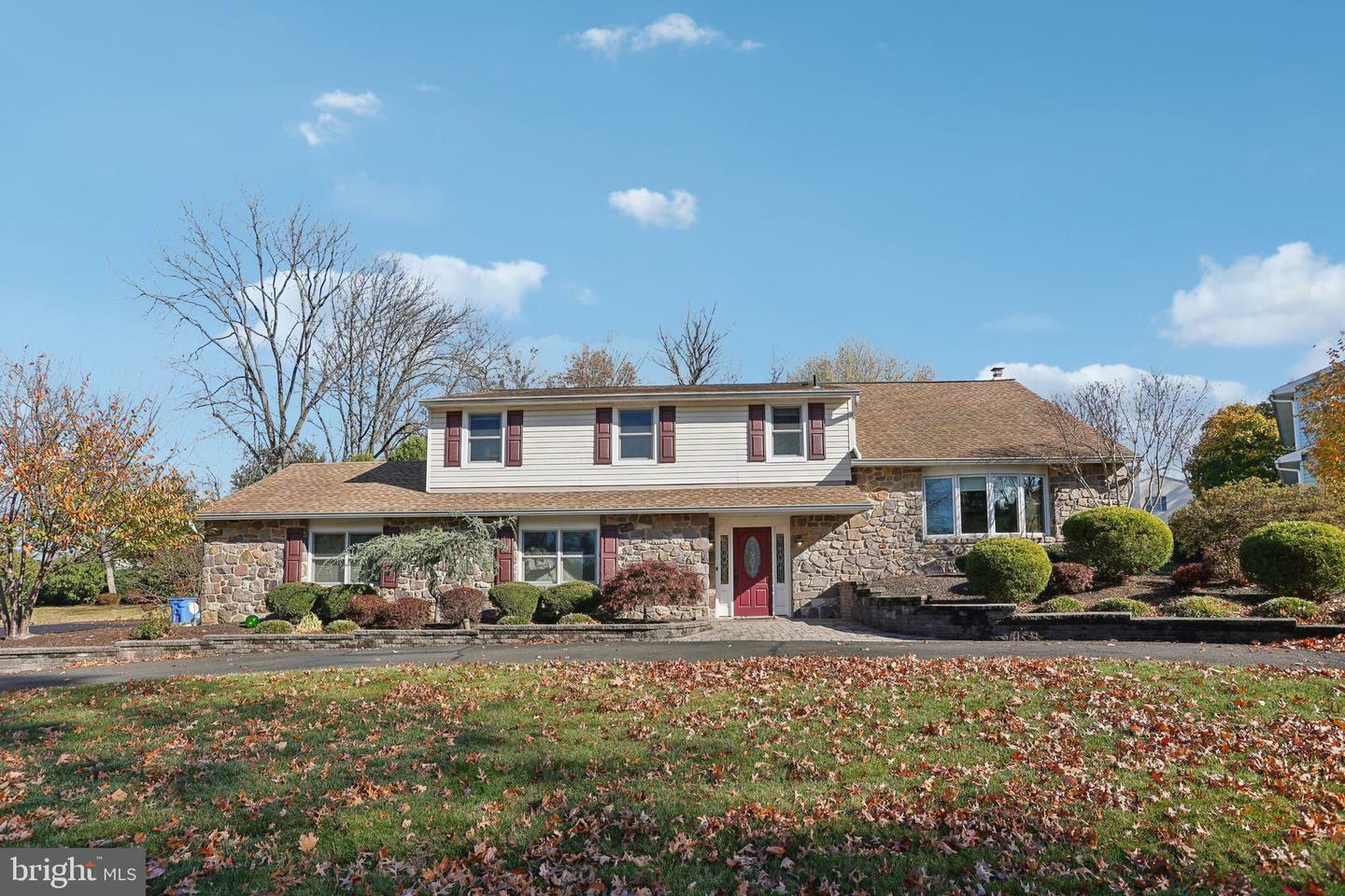 Property Photo:  1304 Yale Drive  PA 19067 