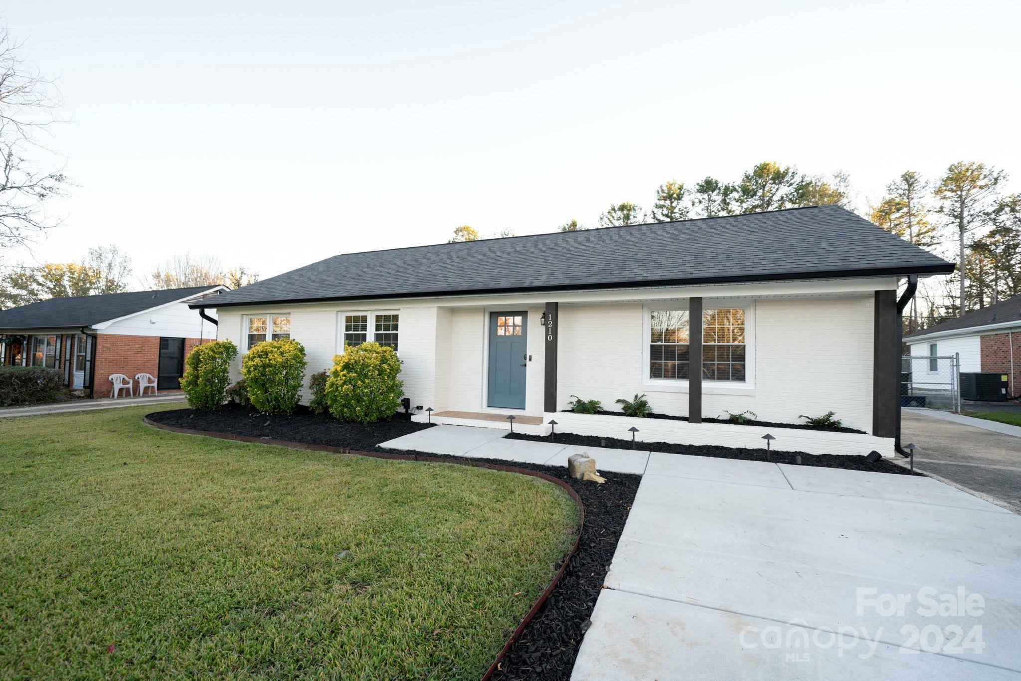 Property Photo:  1210 Glenarden Drive  SC 29730 