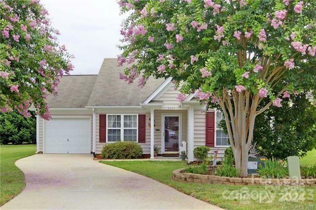 Property Photo:  2007 Wexford Way 186  NC 28625 