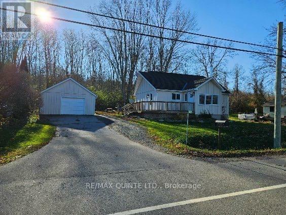 1435 County Road 3  Prince Edward County (Ameliasburgh) ON K0K 1L0 photo