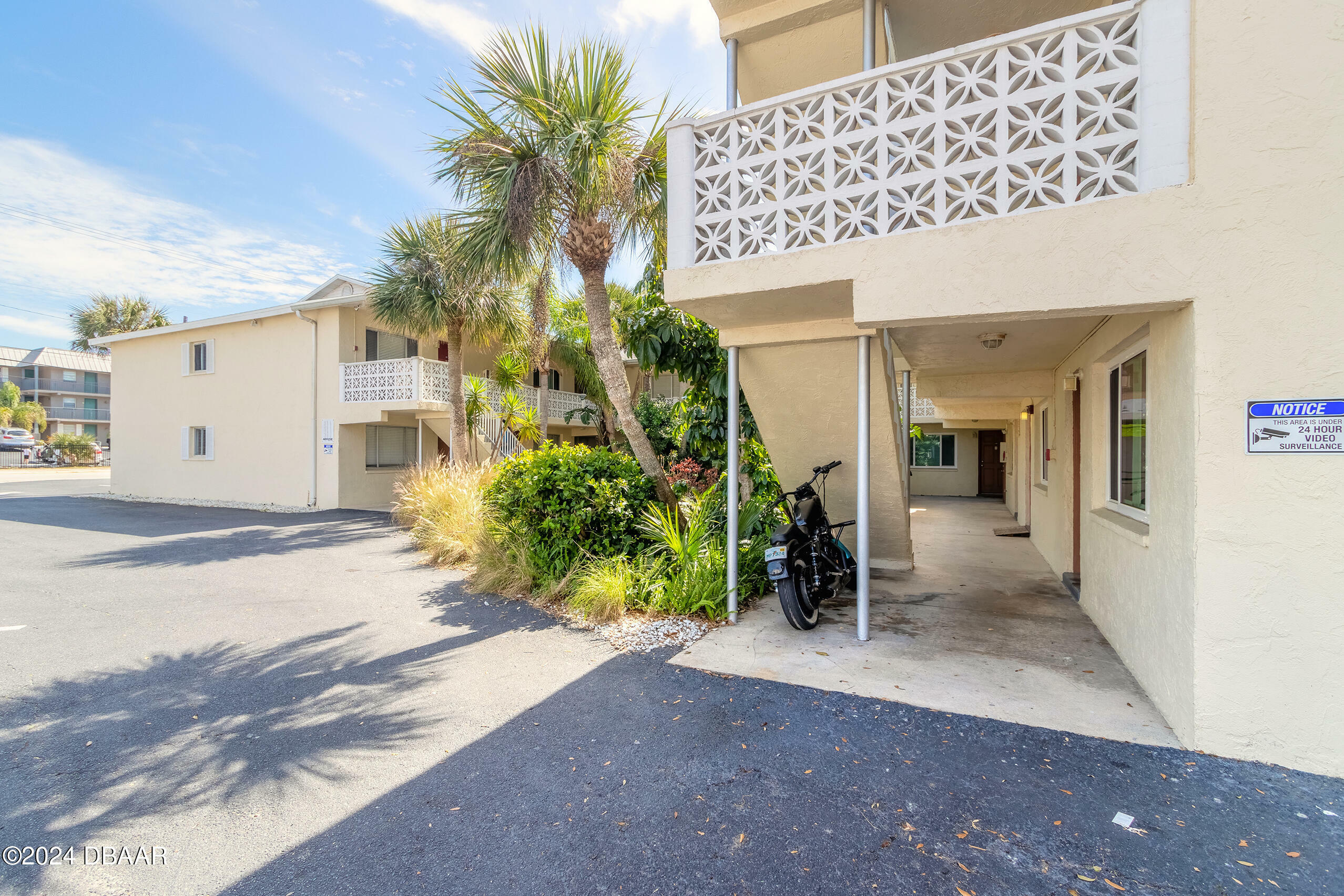 Property Photo:  102 S Peninsula Drive  FL 32118 