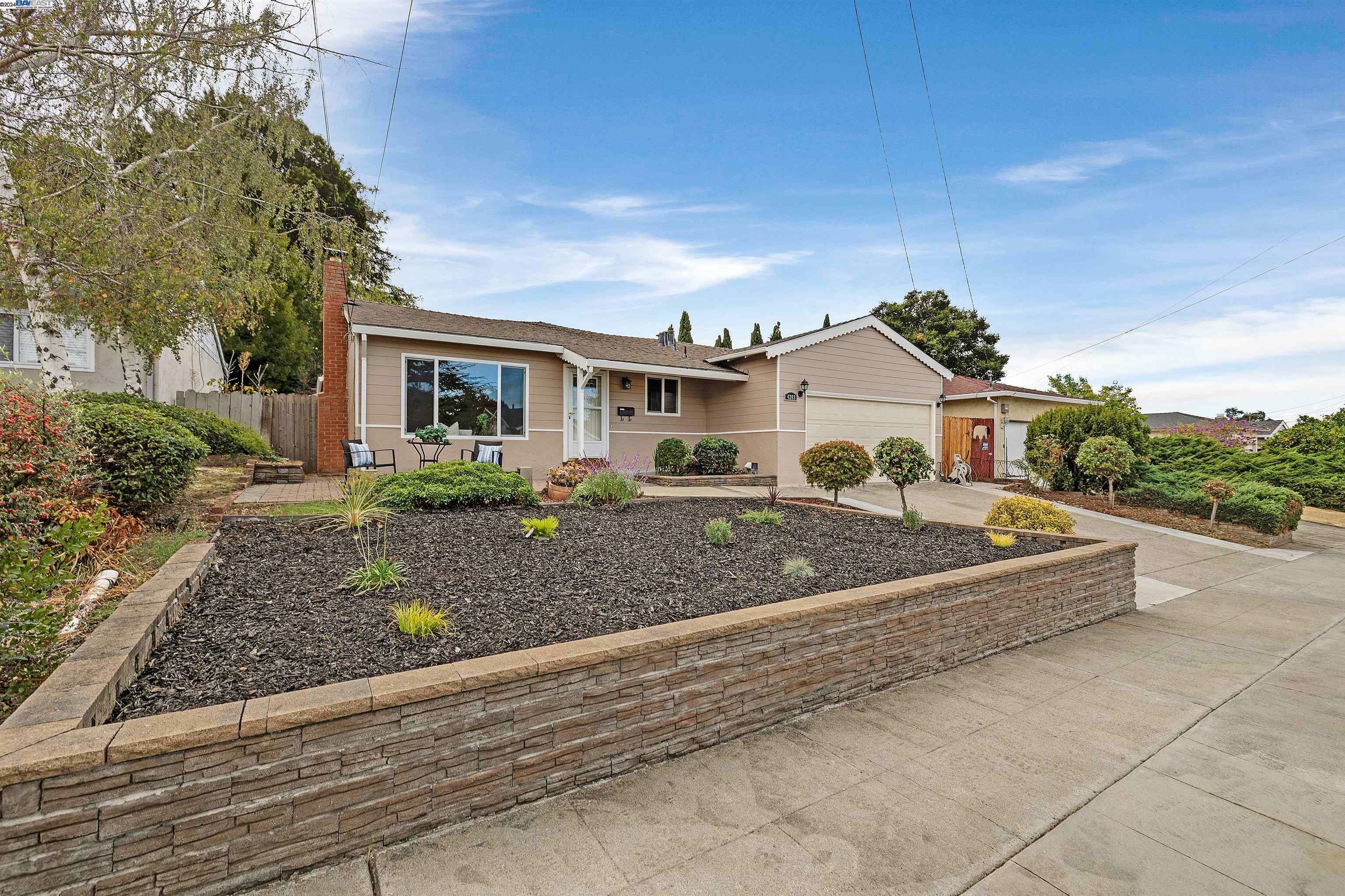 Property Photo:  4203 Veronica Ave  CA 94546 