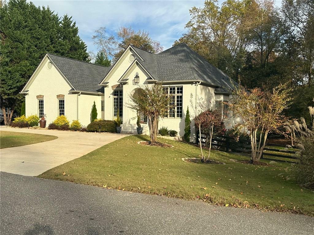 Property Photo:  303 Mountain Brook Road  GA 30040 