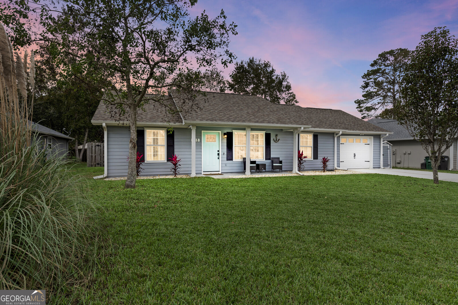 Property Photo: 318 Hallowes Drive E GA 31558