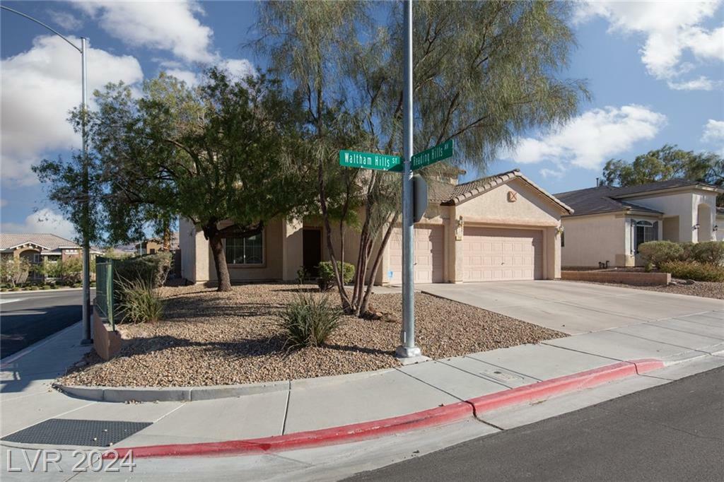 Property Photo:  712 Waltham Hills Street  NV 89052 