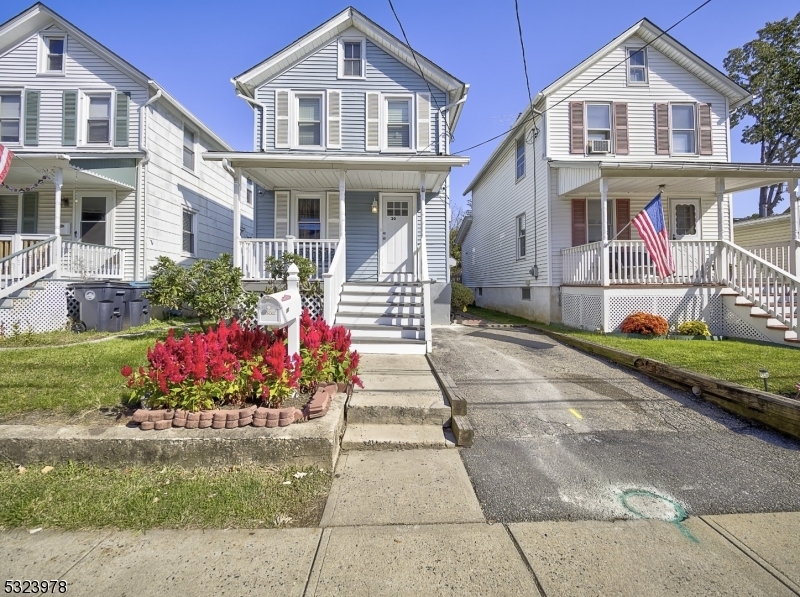 Property Photo:  20 Brown St  NJ 08822 