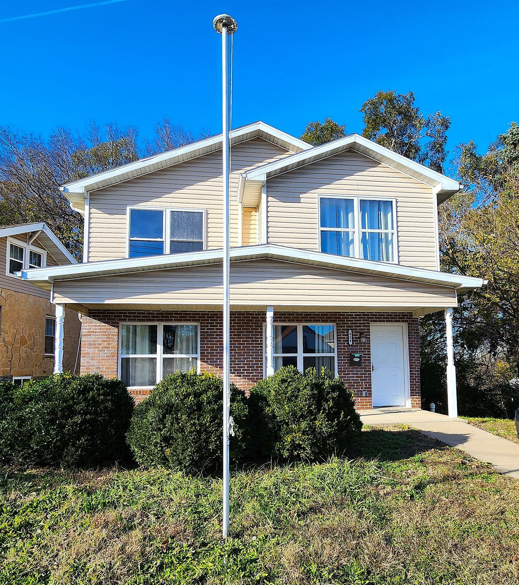 Property Photo:  824 Clark Avenue  MO 65101 