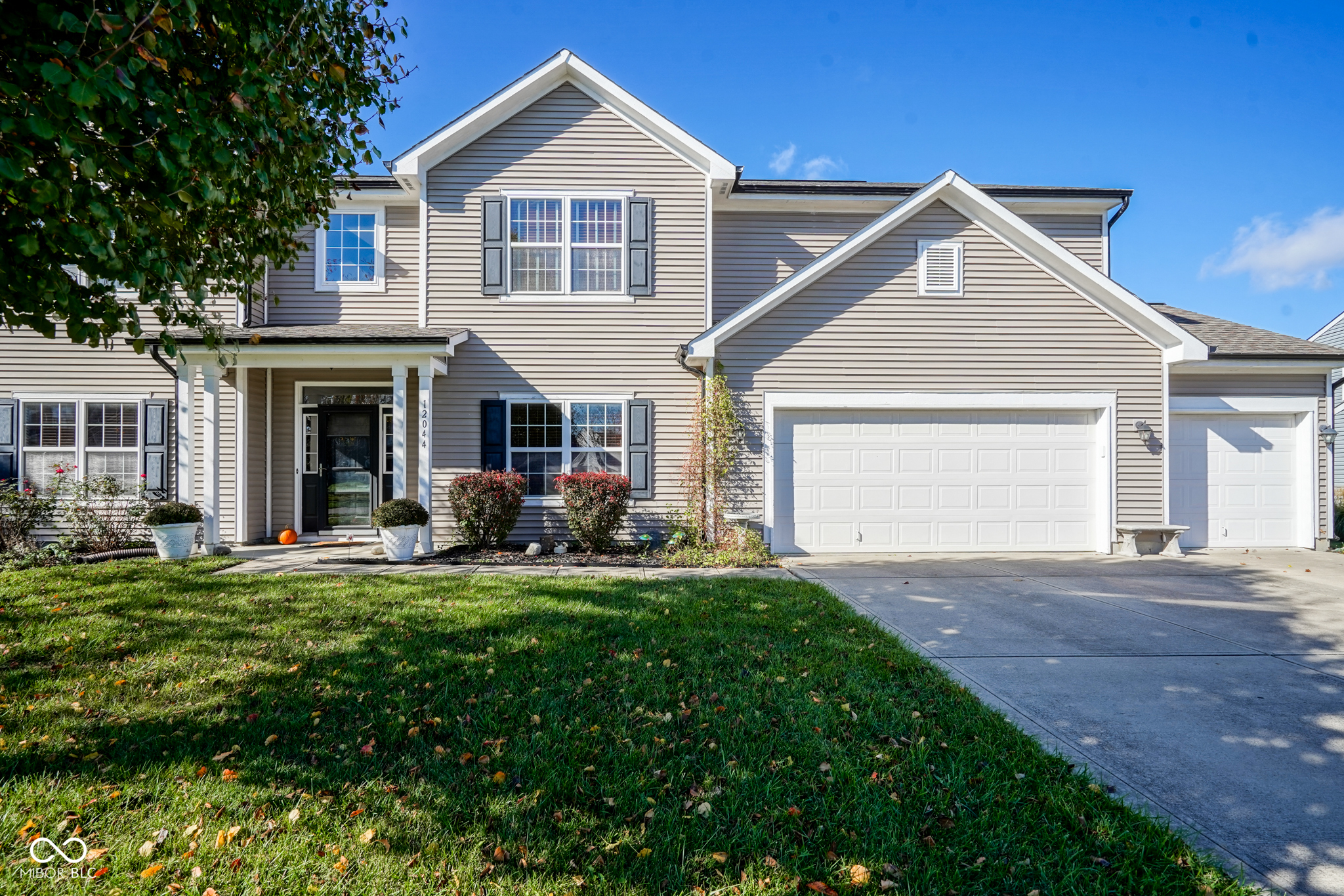 12044 Seahawks Lane  Fishers IN 46037 photo