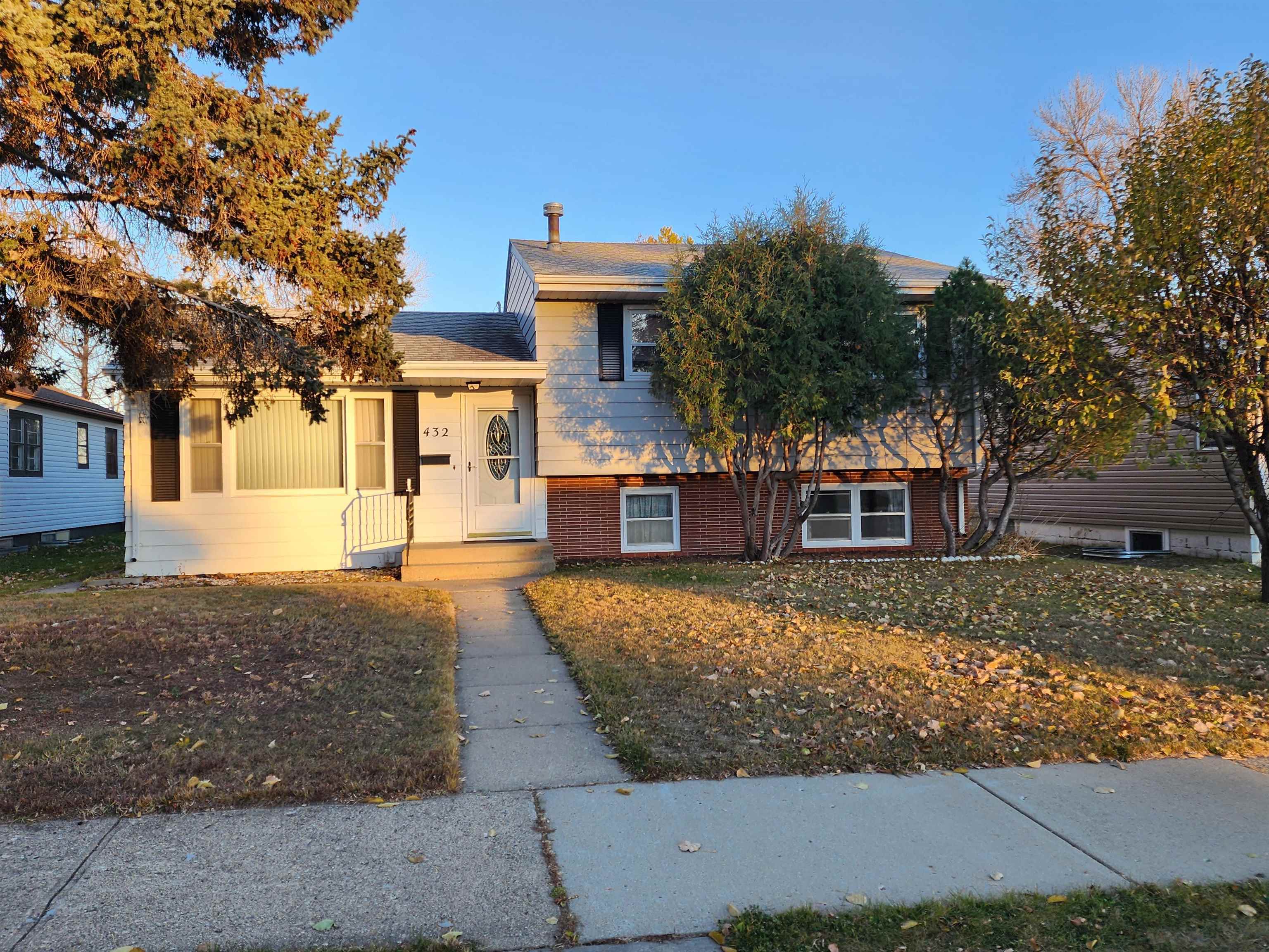 Property Photo:  432 23rd St NW  ND 58703 