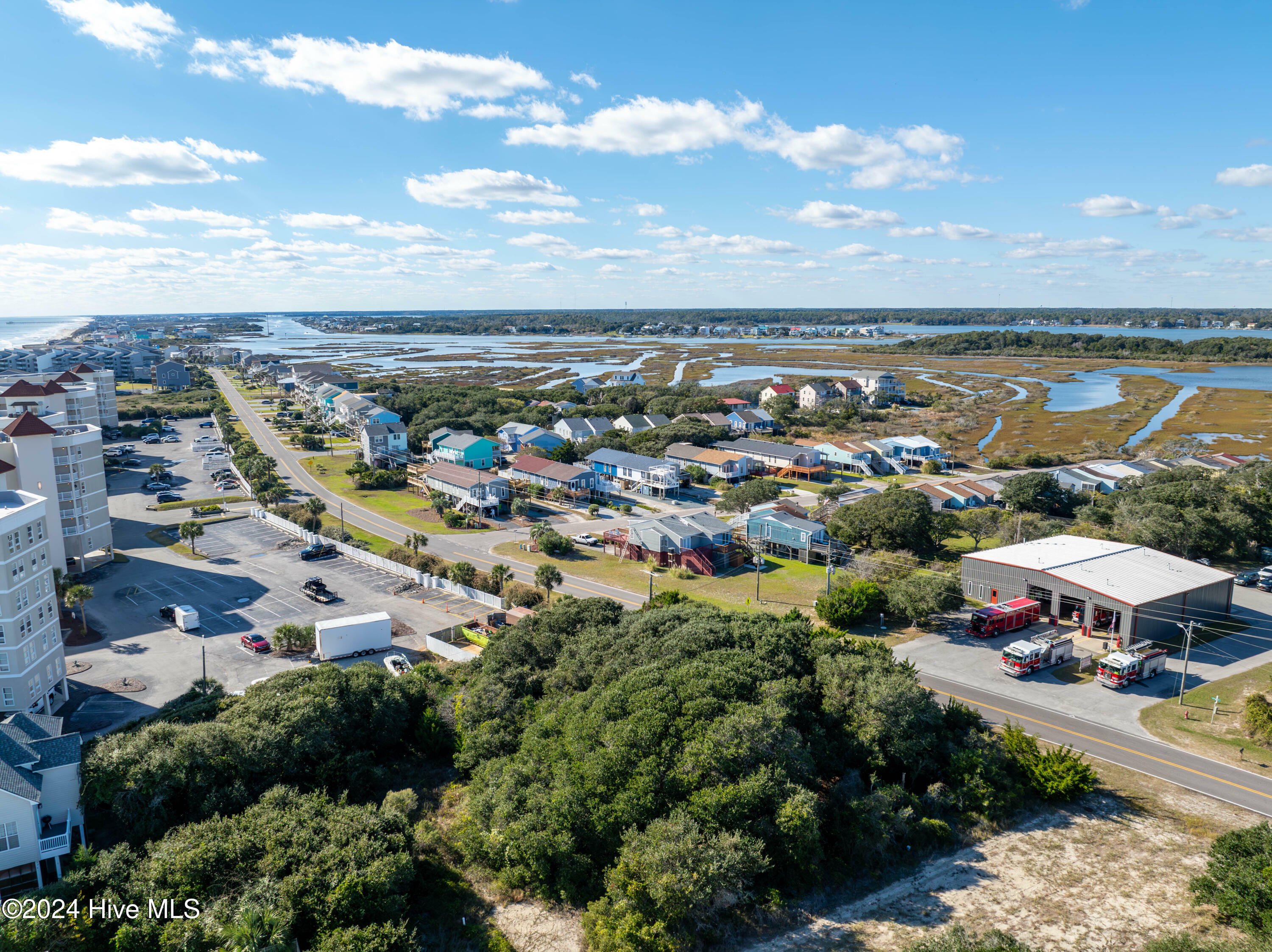 Property Photo:  2048 New River Inlet Road  NC 28460 