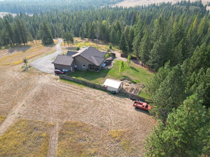 Property Photo:  844 Orin Rice Rd  WA 99114 