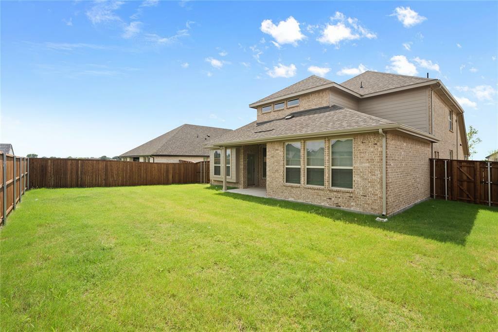 Property Photo:  120 Monument Drive  TX 75126 