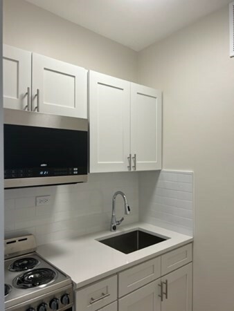 Property Photo:  1258 Commonwealth Ave 8  MA 02134 