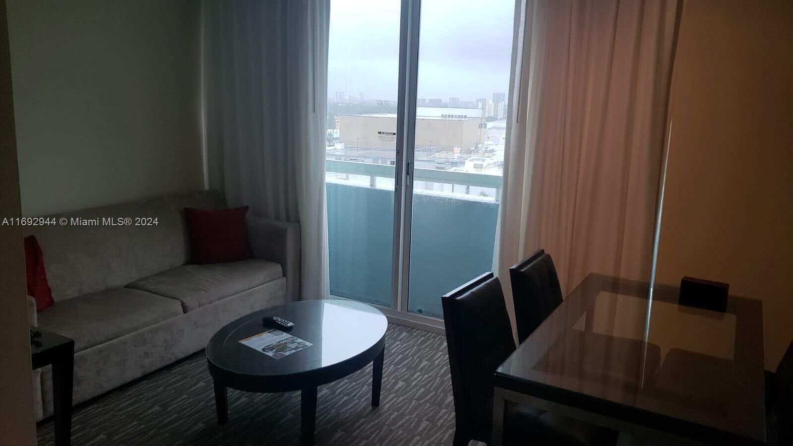 Property Photo: 2670 E Sunrise Blvd 1411 FL 33304