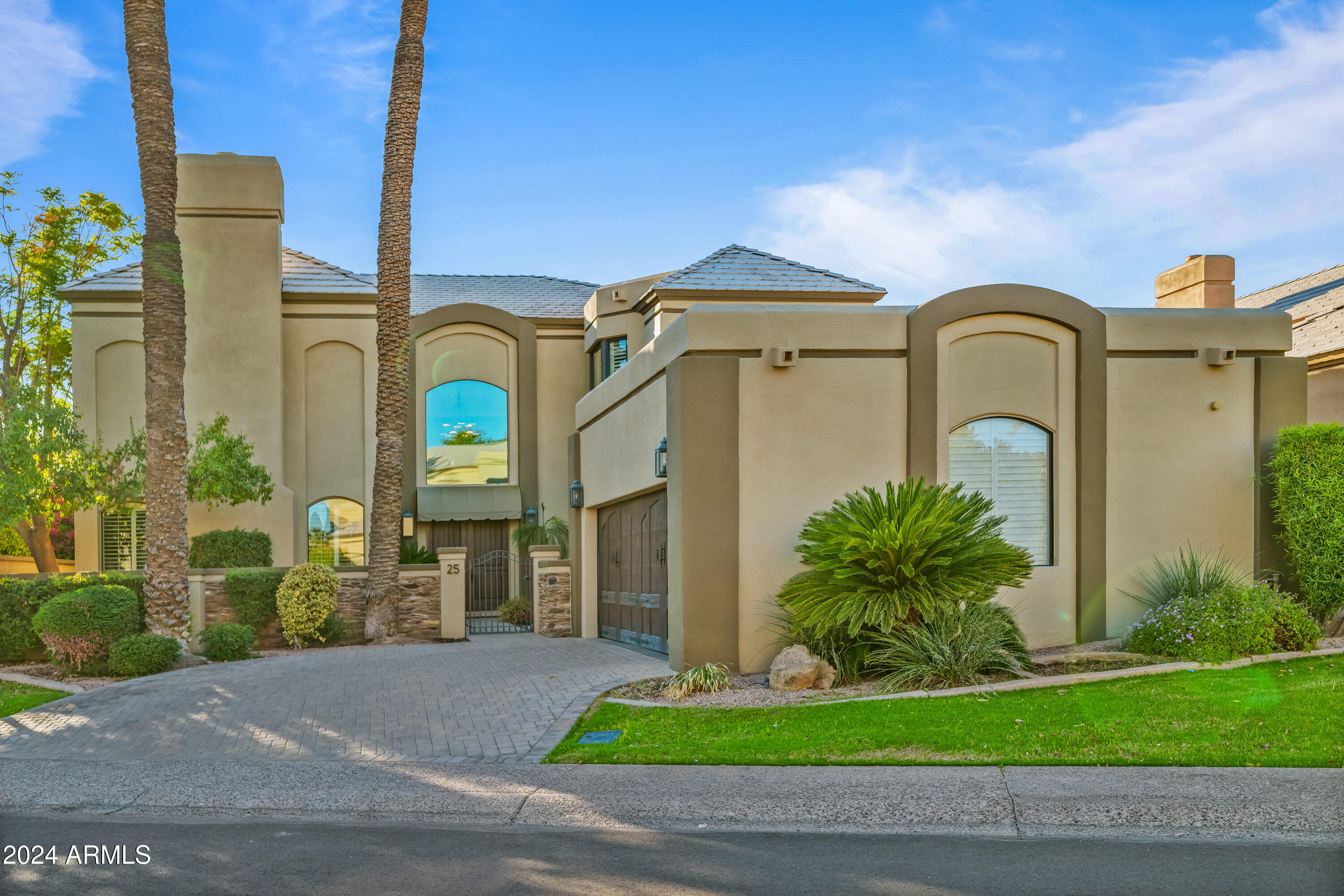 Property Photo: 7878 E Gainey Ranch Road 25 AZ 85258