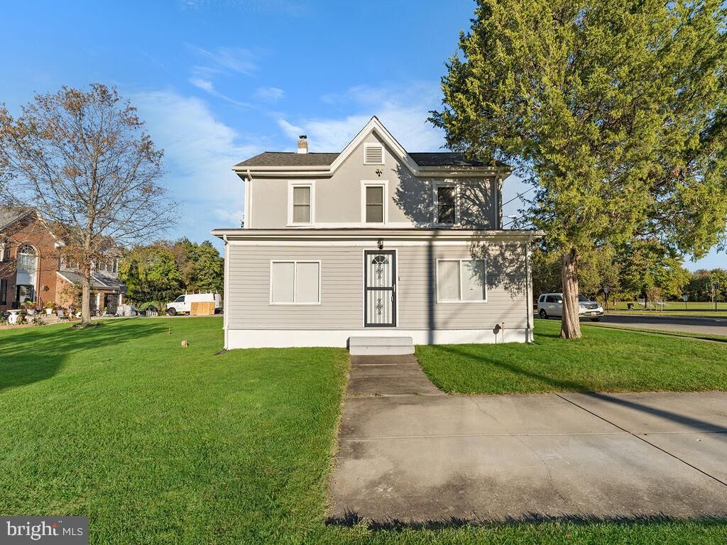 Property Photo:  7401 Webster Lane  MD 20744 