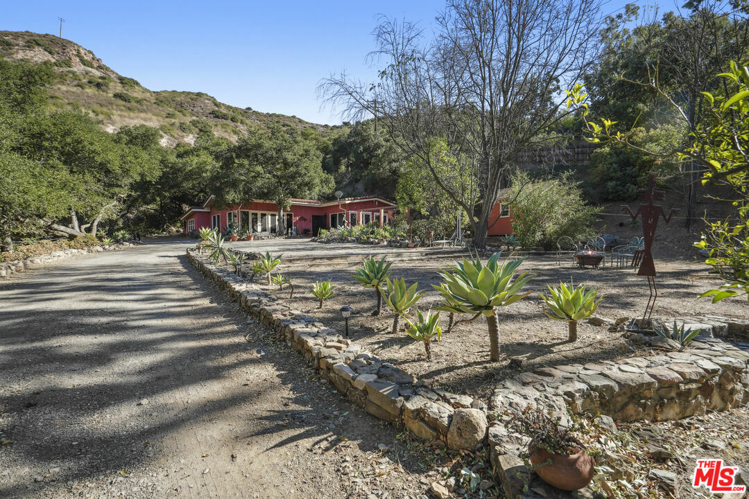 Property Photo:  12445   Yellow Hill Rd  CA 90265 