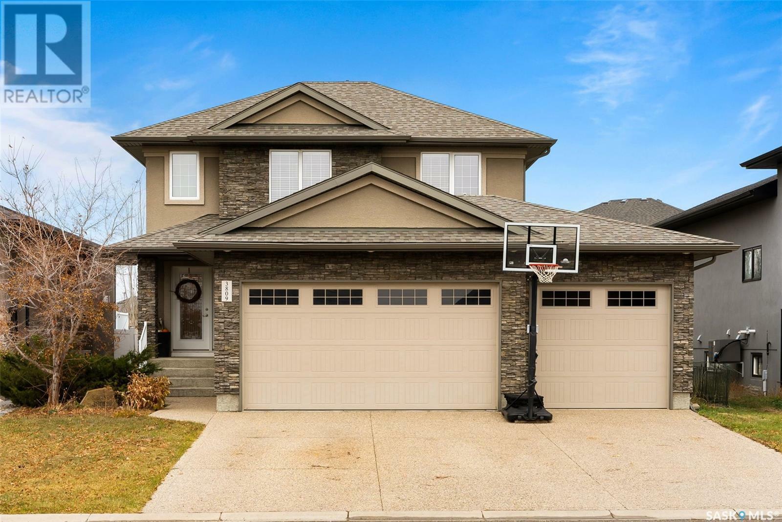 Property Photo:  3809 Goldfinch Way  SK S4V 1S4 