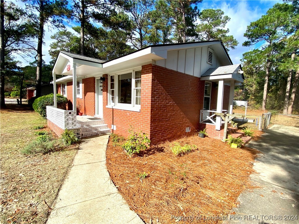 Property Photo:  219 Randolph Avenue  NC 28311 