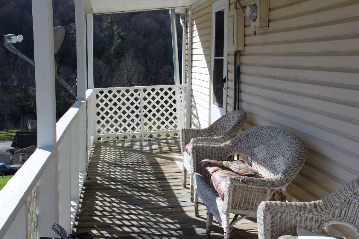 Property Photo:  29 Camden Ave  WV 26261 