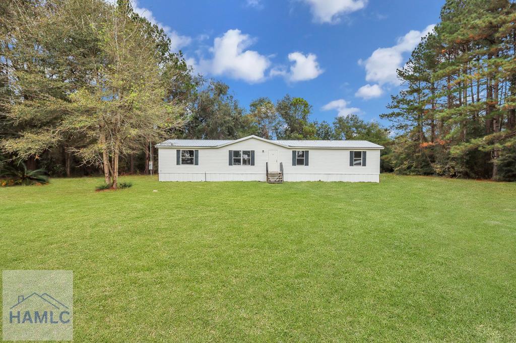 Property Photo: 96 Pump Road GA 31545