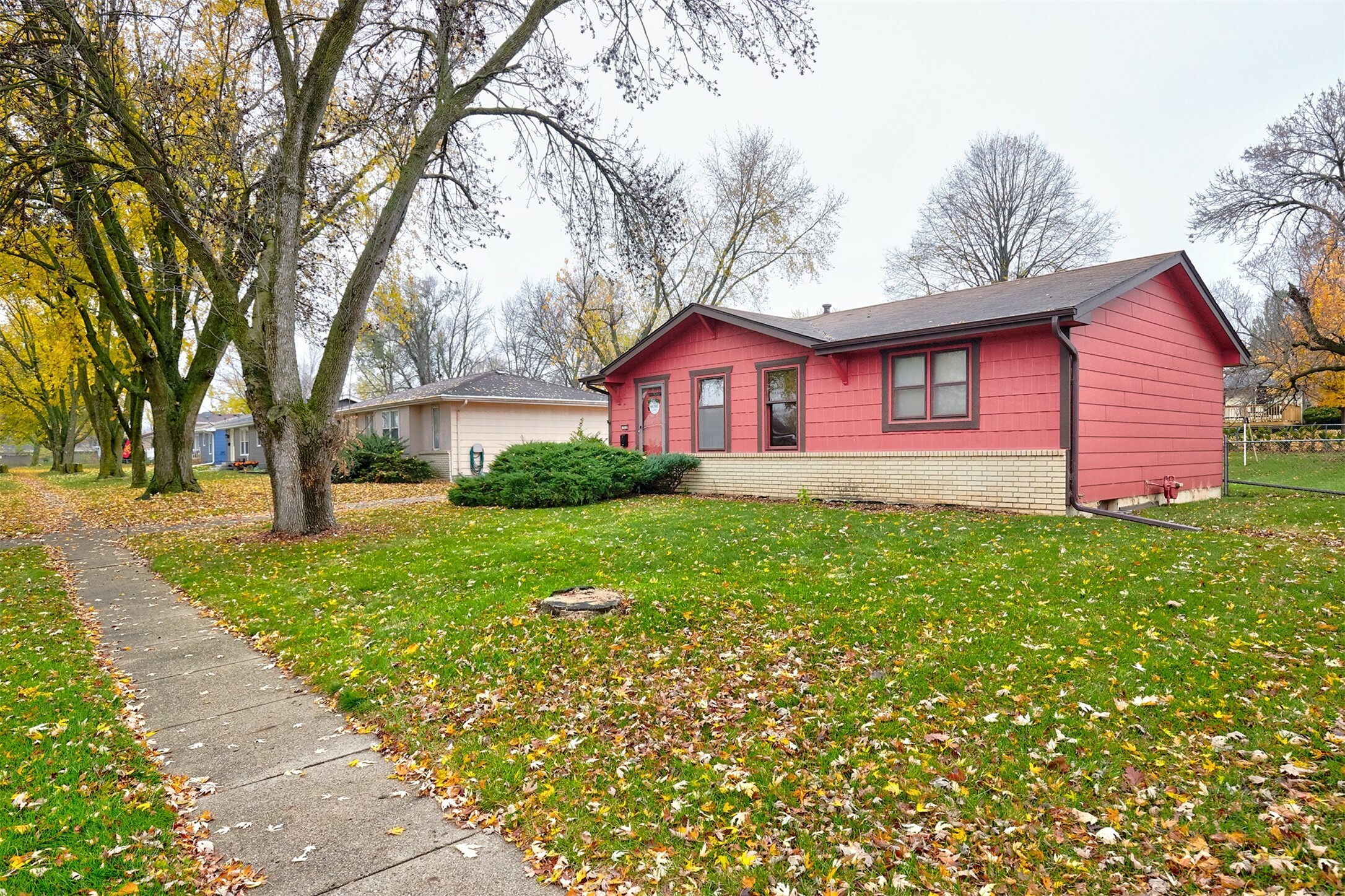 Property Photo:  312 NW Linden Street  IA 50023 