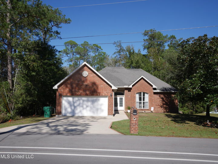 73664 N Diamondhead Drive N Drive  Diamondhead MS 39525 photo