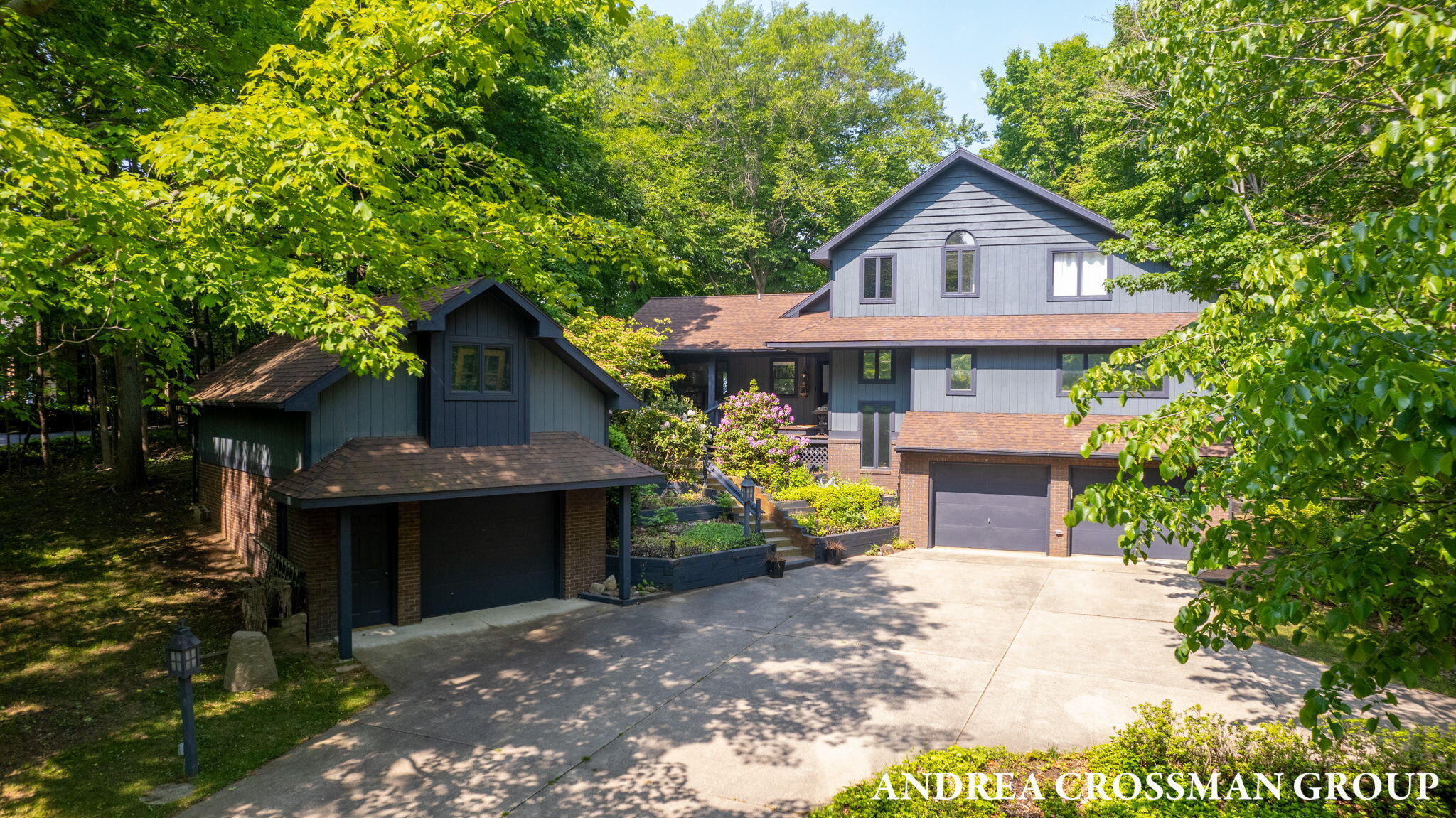 Property Photo:  1155 Edgewater Terrace  MI 49090 