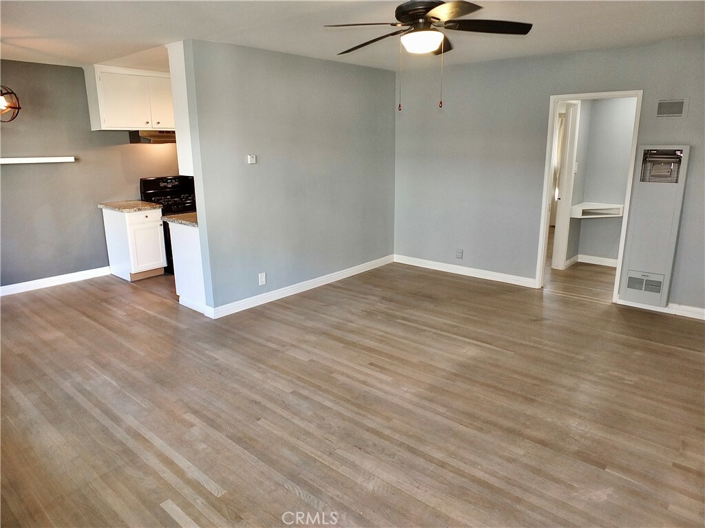 Property Photo:  3042 E 3rd Street 15  CA 90814 