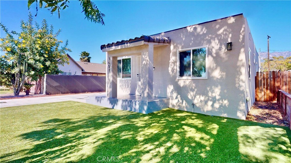 Property Photo:  1451 E 9th Street  CA 91786 