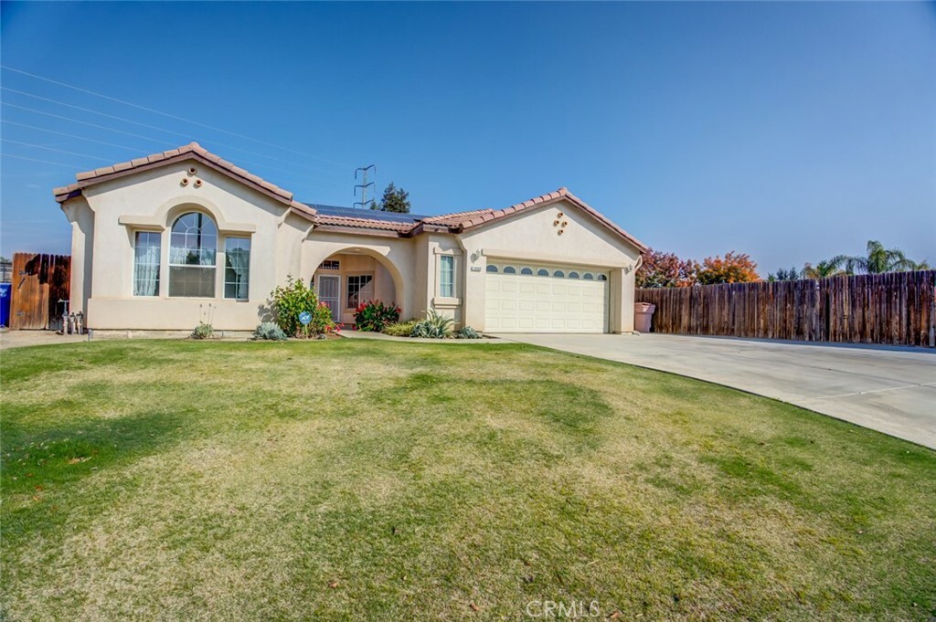 Property Photo:  10500 Vista Bonita Drive  CA 93311 