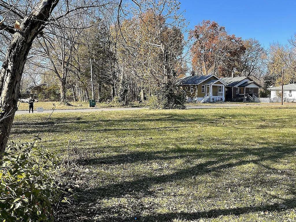 Property Photo: 652 N 55th Street IL 62203