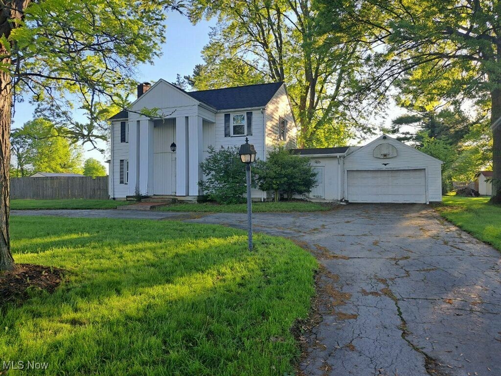 5527 Mahoning Avenue NW  Warren OH 44483 photo