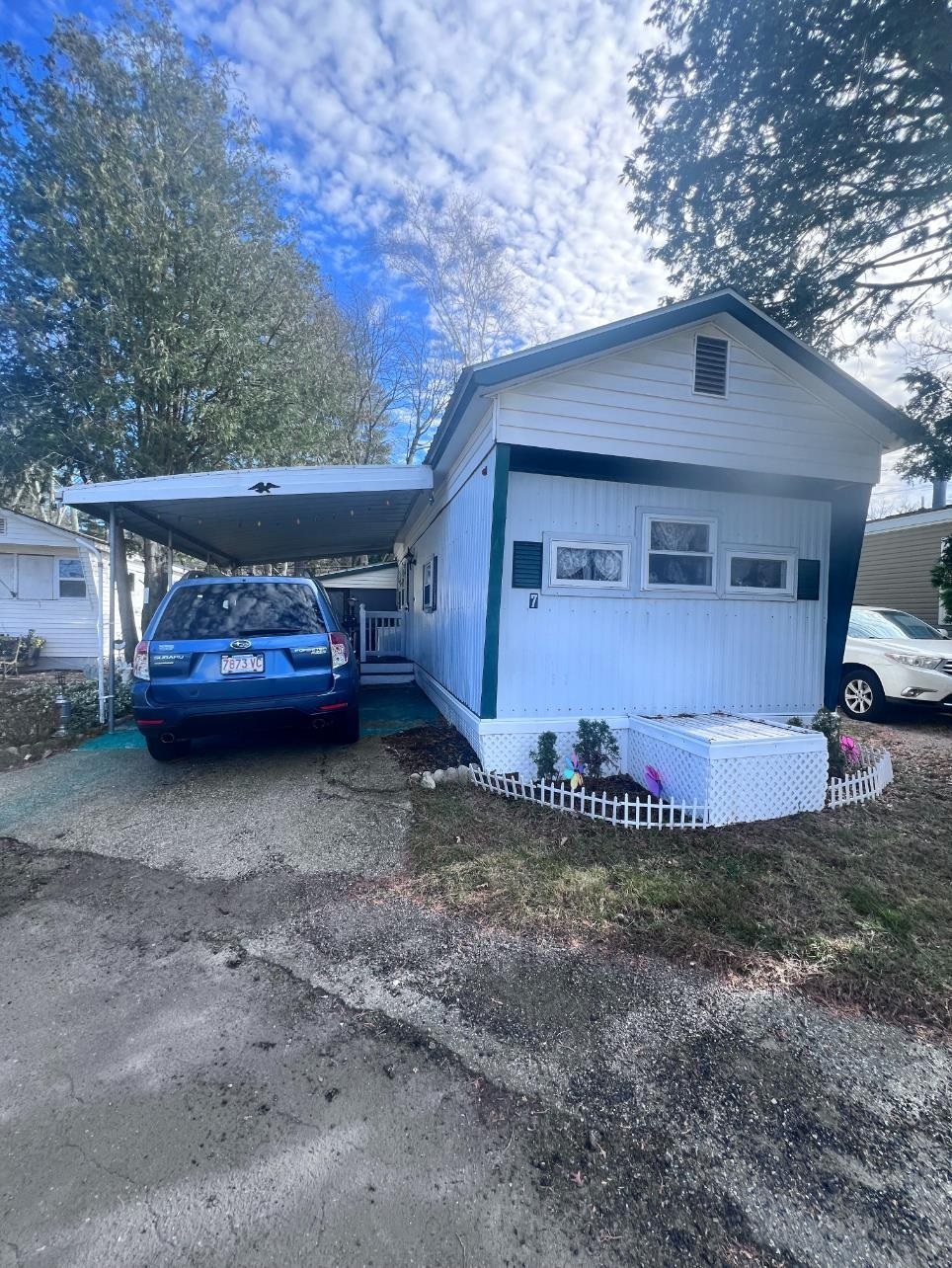 Property Photo: 7 Friendship Drive NH 03079