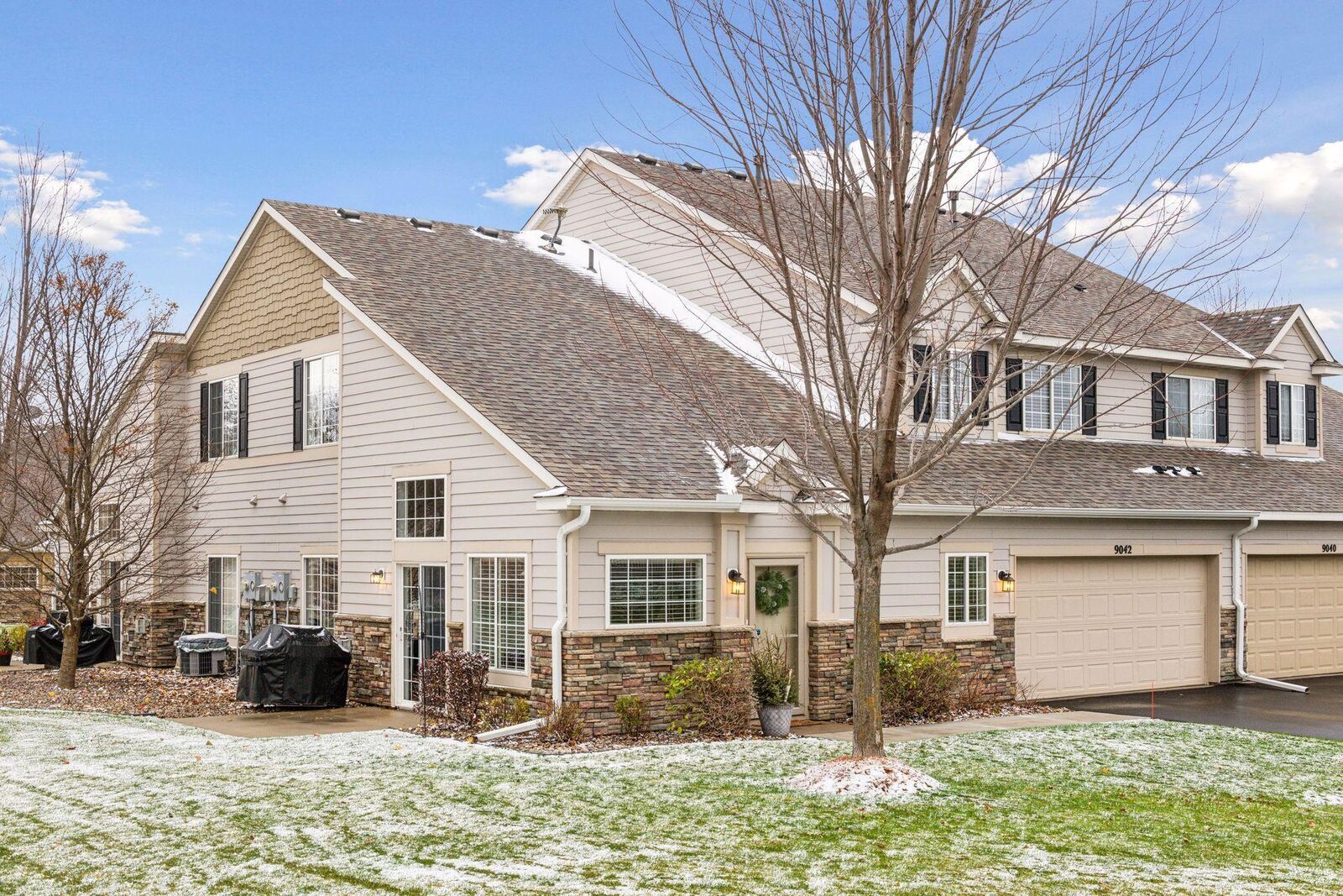 Property Photo: 9042 Meadow Way MN 55386