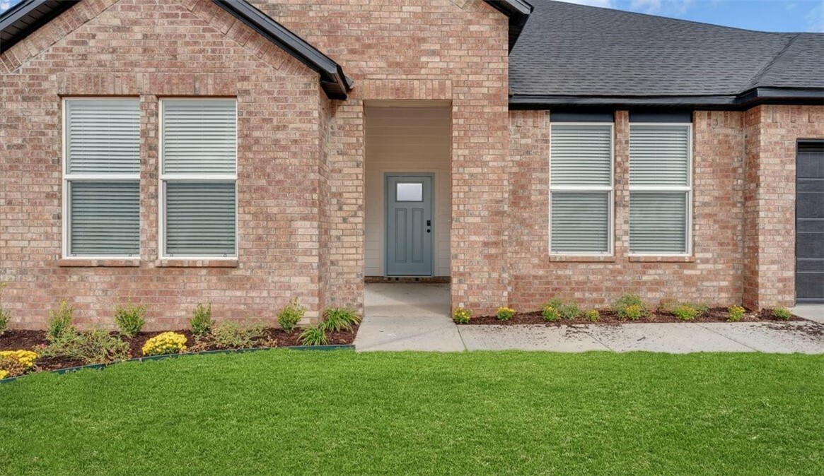Property Photo: 948 Red Cedar Place AR 72756