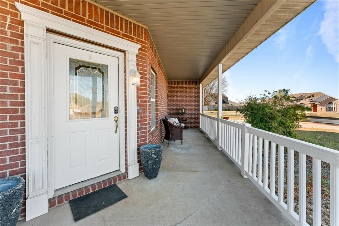 Property Photo:  805 Almoo Street  AR 72745 