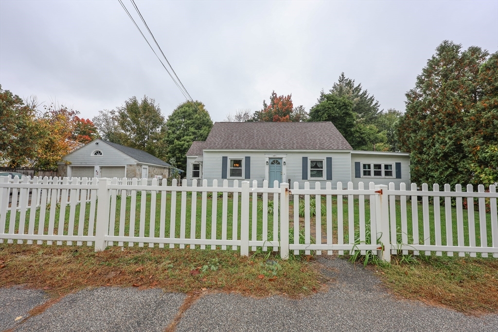 Property Photo:  491 Front St  NH 03102 