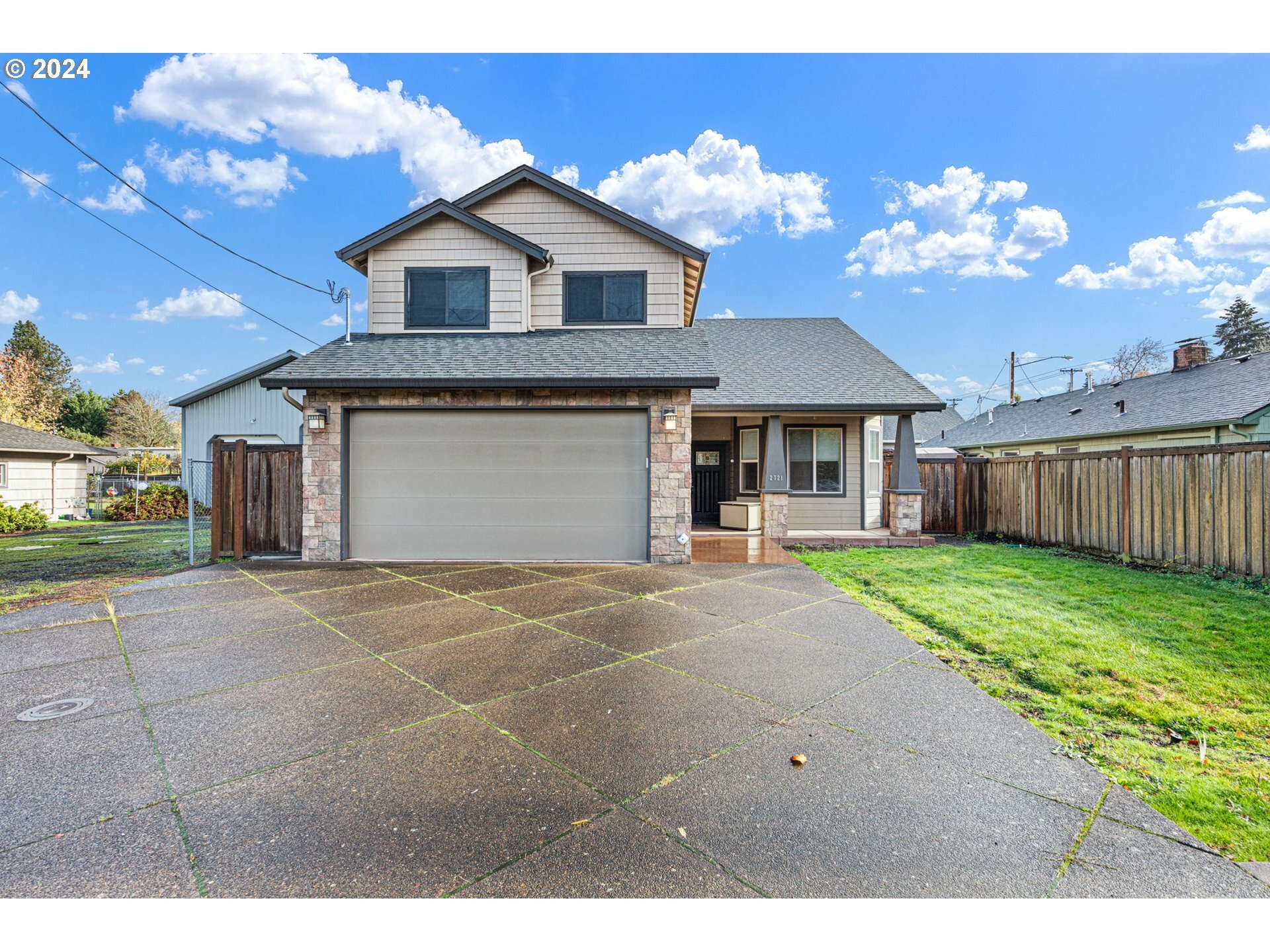 2721 La Darrah St  Eugene OR 97404 photo