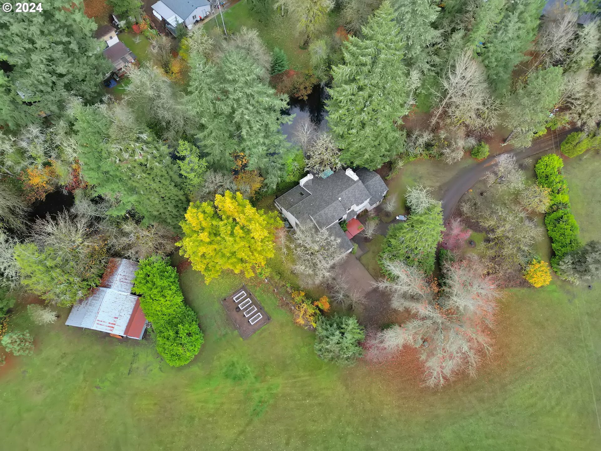 Property Photo: 92932 Paschelke Rd OR 97454