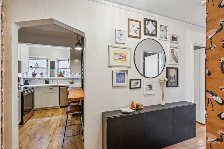 Property Photo: 1427 3rd Avenue W 12 WA 98119