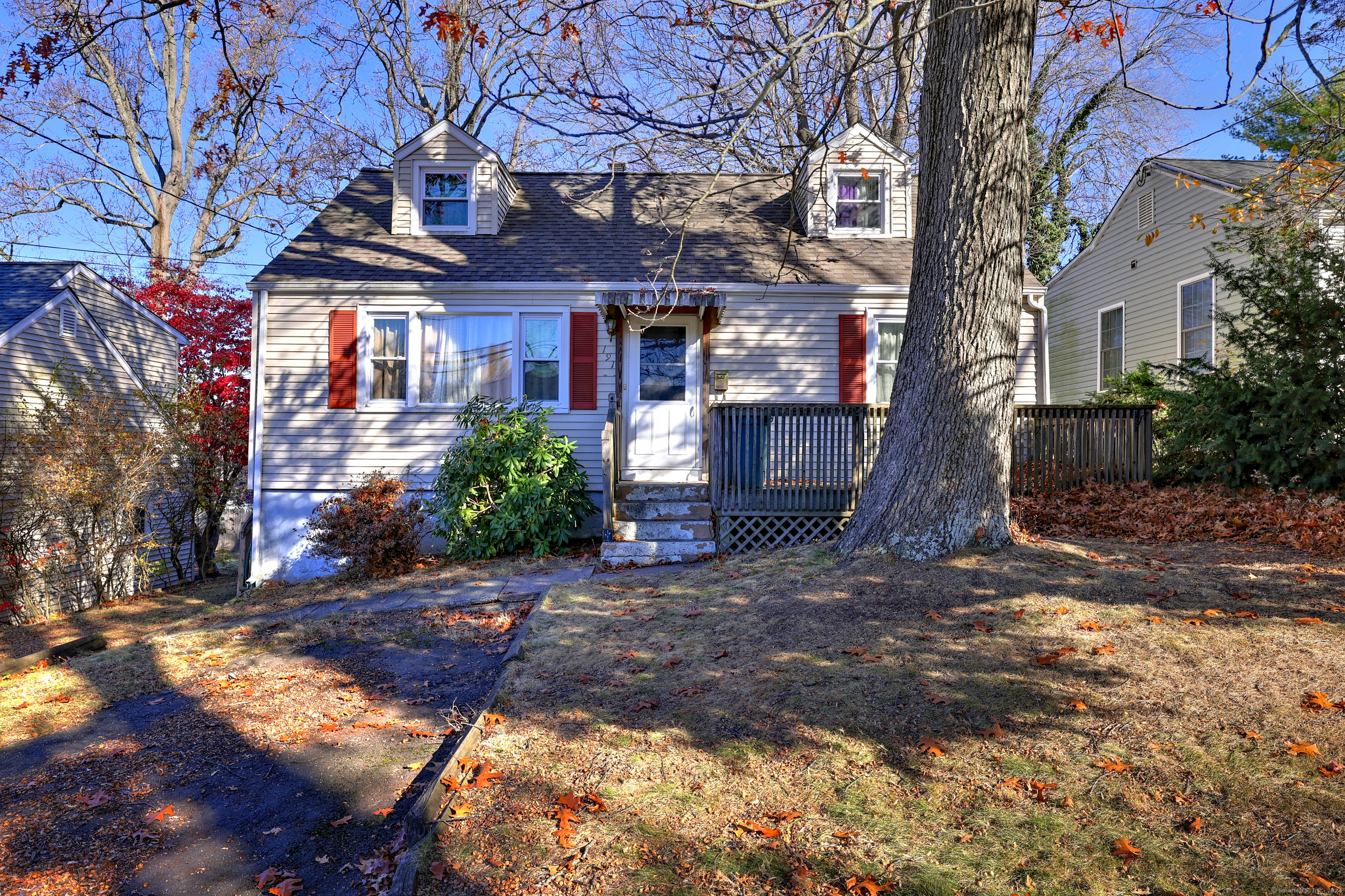 Property Photo:  191 Laurel Street  CT 06516 