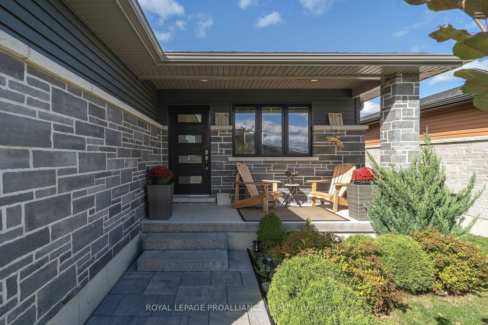 Property Photo:  40 Lehtinen Cres  ON K8P 0H4 