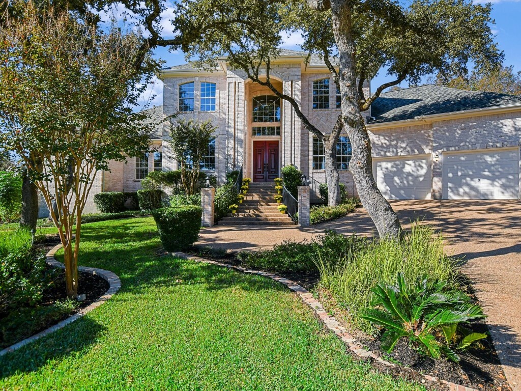 Property Photo: 1624 Cabinwood Cove TX 78746