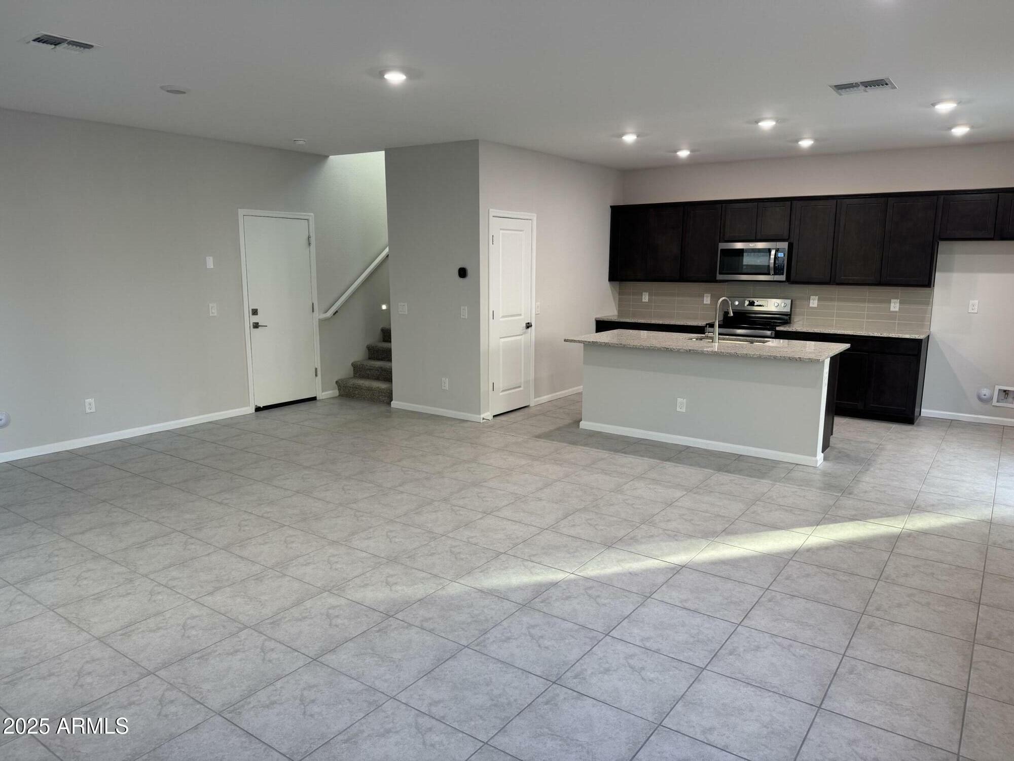 Property Photo: 2594 E Bluff Spring Avenue AZ 85119