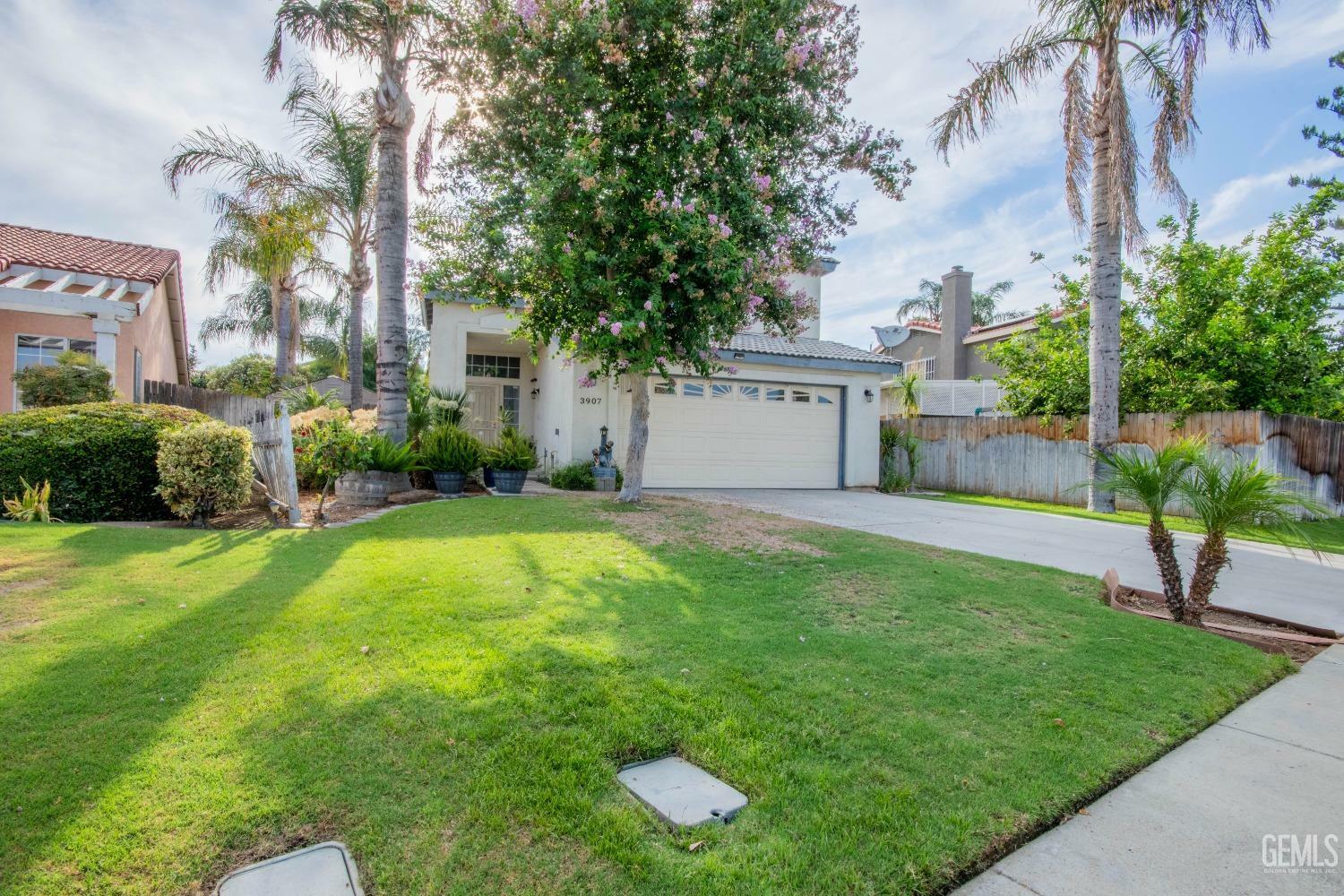 Property Photo:  3907 Hitchcock Drive  CA 93311 