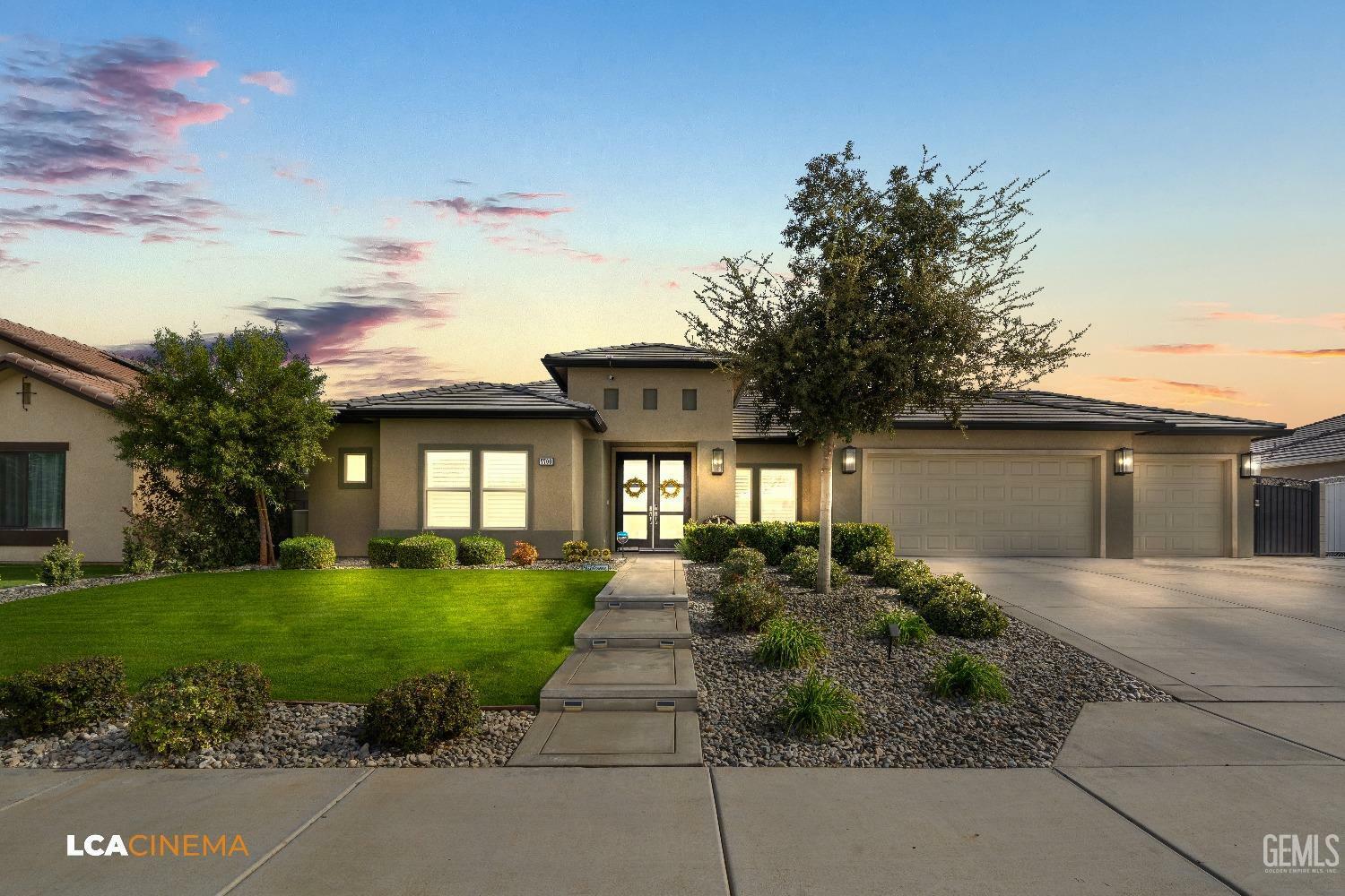 Property Photo:  7700 Ruthburg Way  CA 93314 