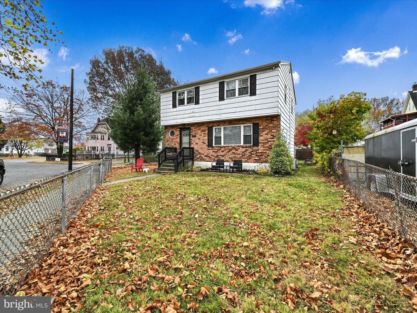 Property Photo:  106 E Winona Avenue  PA 19074 