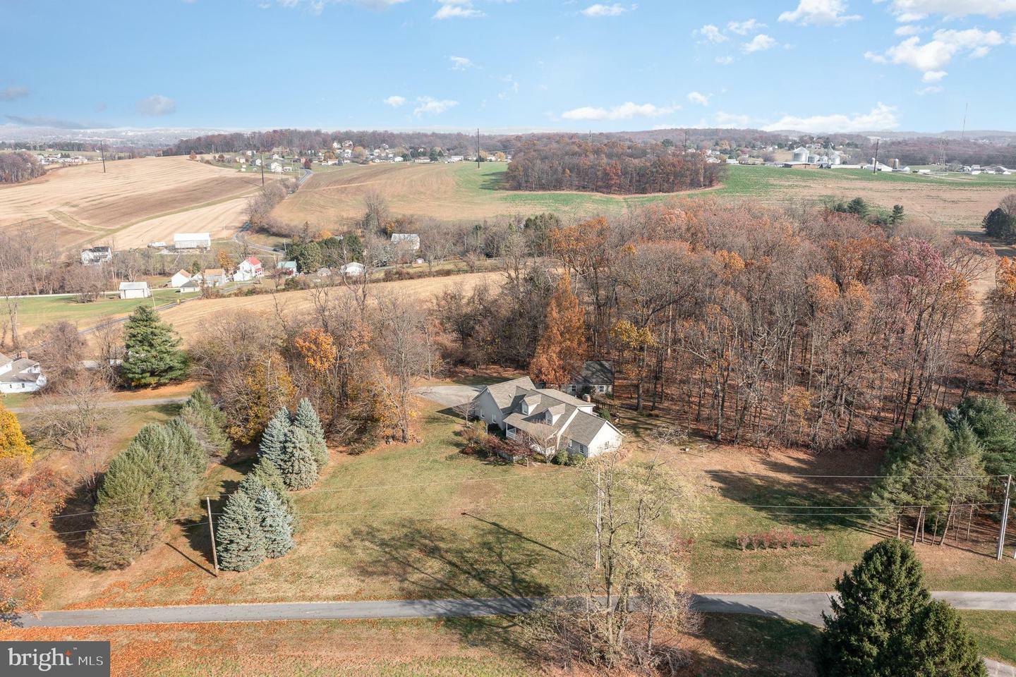 Property Photo:  1140 Manor Road  PA 17366 