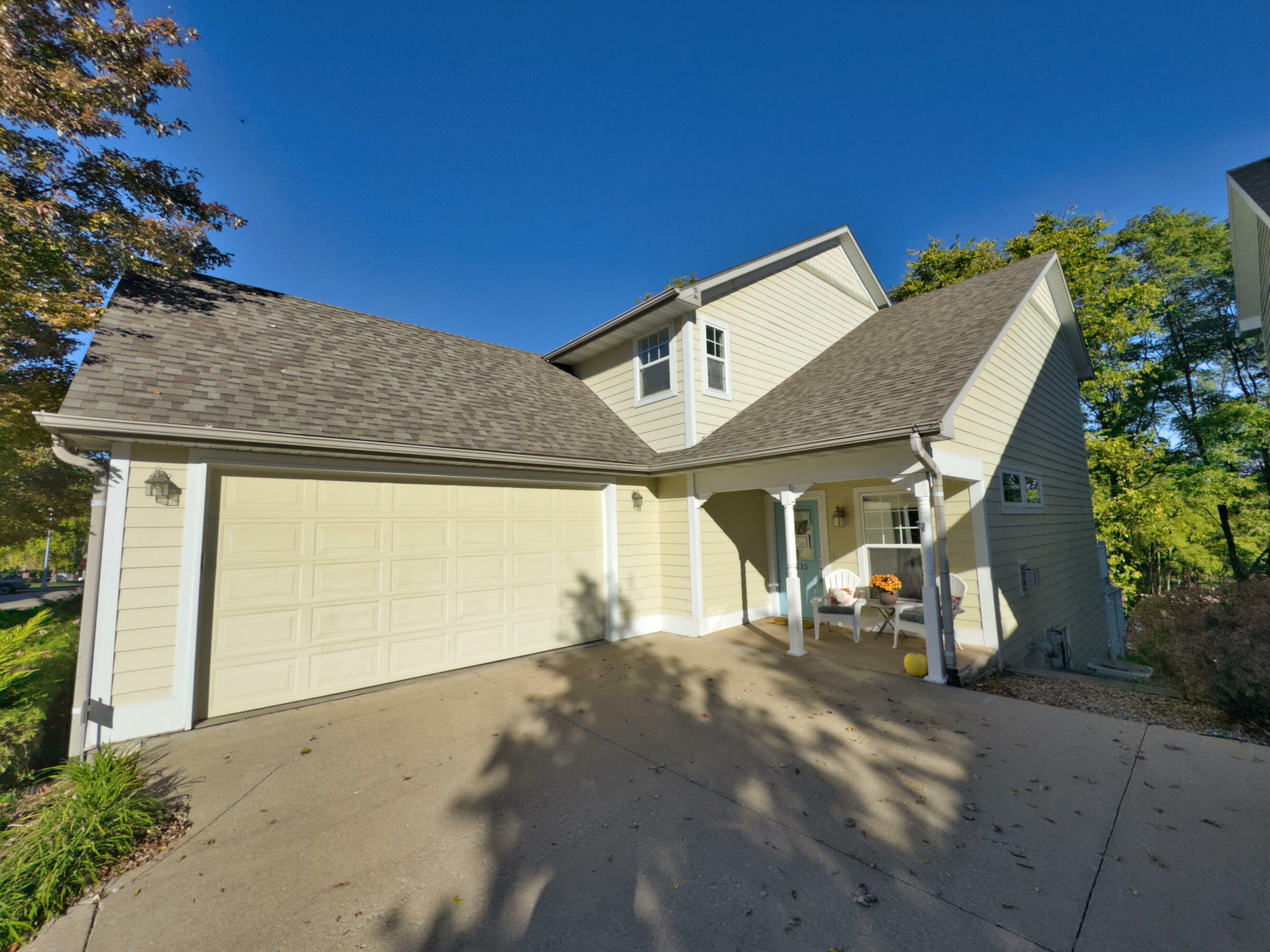 Property Photo:  4115 Town Square Dr  MO 65203 